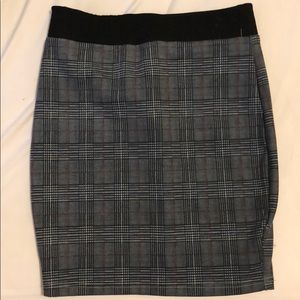Plaid skirt. Never worn
